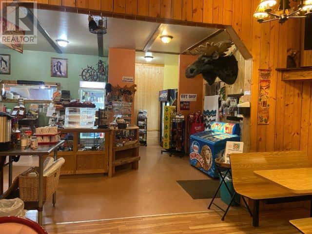 121949 ALASKA HIGHWAY — Beaver Creek, Yukon - Photo 3 of 28