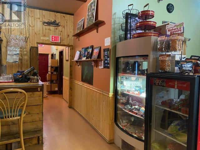 121949 ALASKA HIGHWAY — Beaver Creek, Yukon - Photo 4 of 28