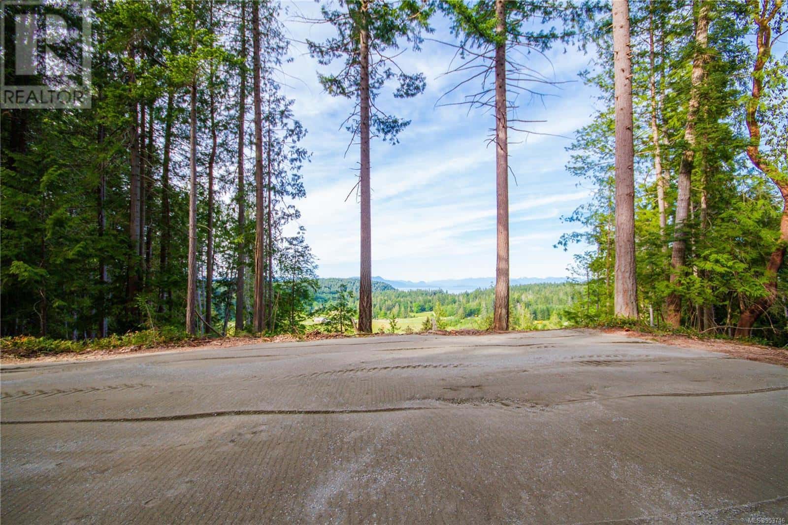 0 Spruce Ave — Gabriola Island, British Columbia - Photo 4 of 15