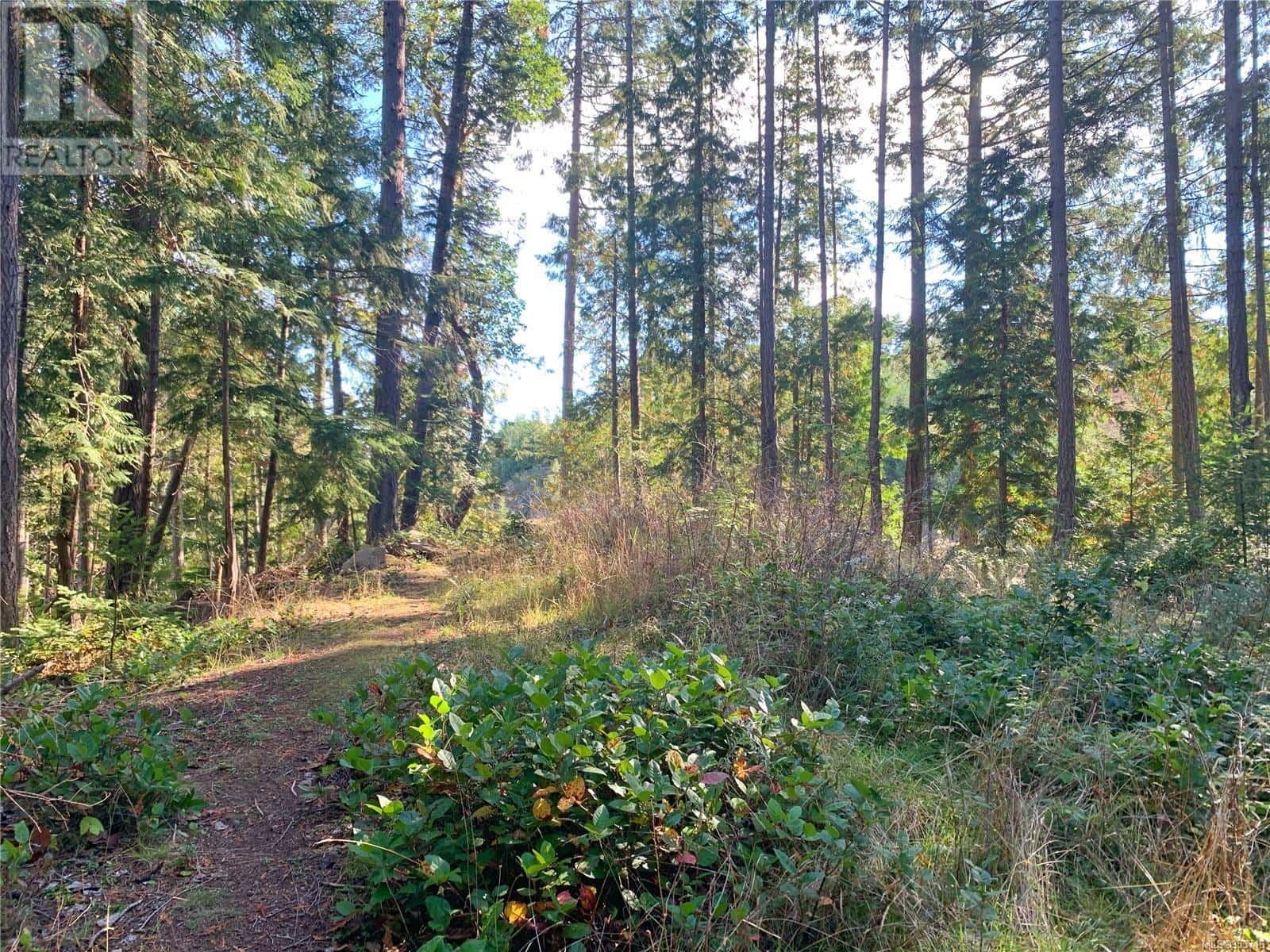 0 Spruce Ave — Gabriola Island, British Columbia - Photo 5 of 15