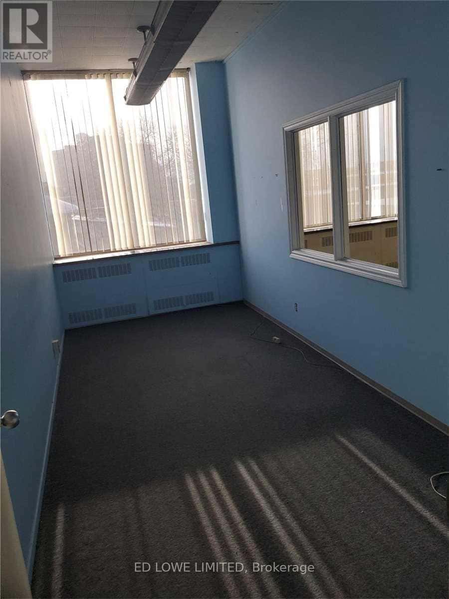 North Bay (Central), Ontario — North Bay (Central), Ontario - Photo 5 of 13