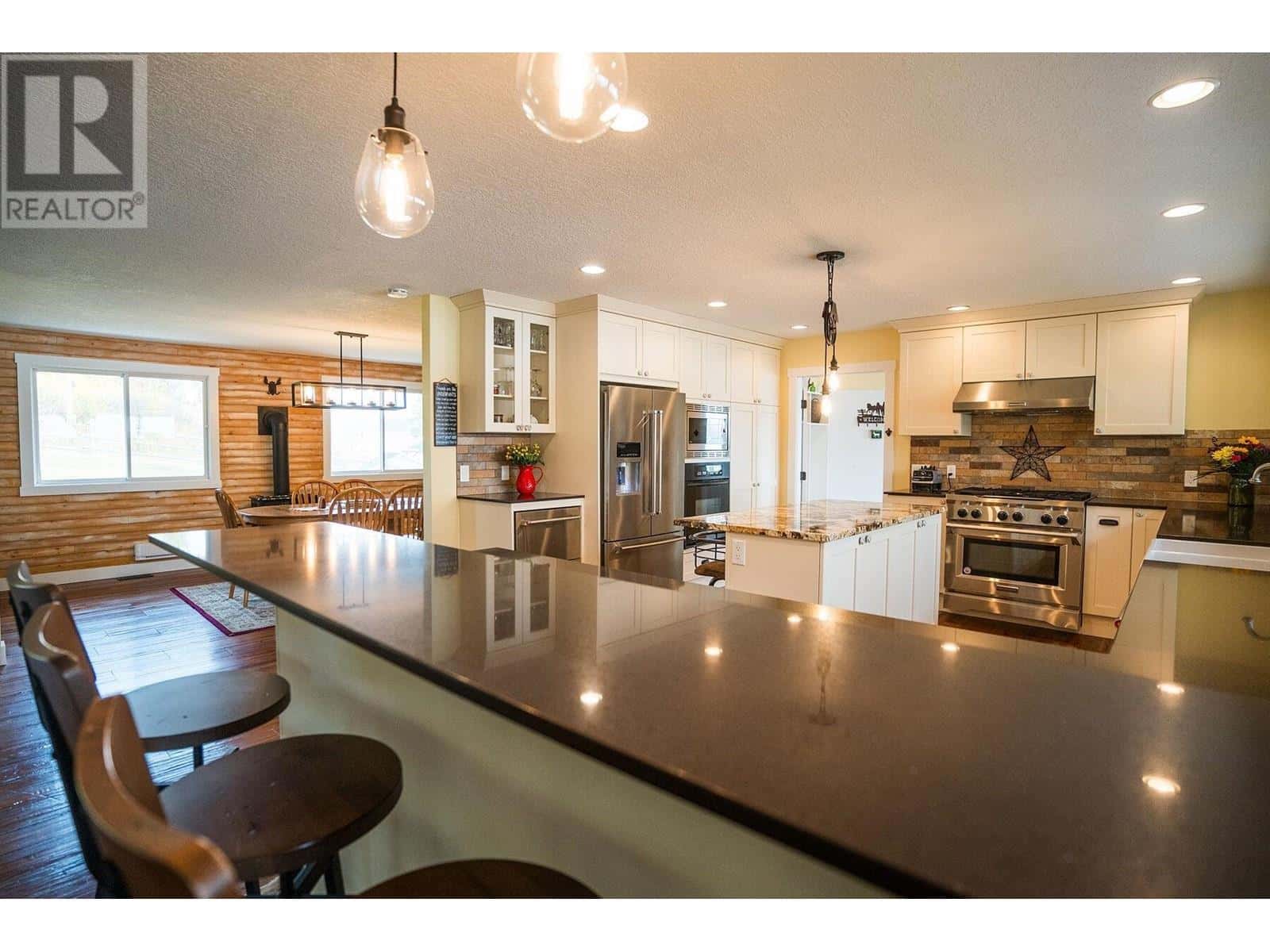 2631 JOHNSON ROAD — Fraser Lake, British Columbia - Photo 5 of 38