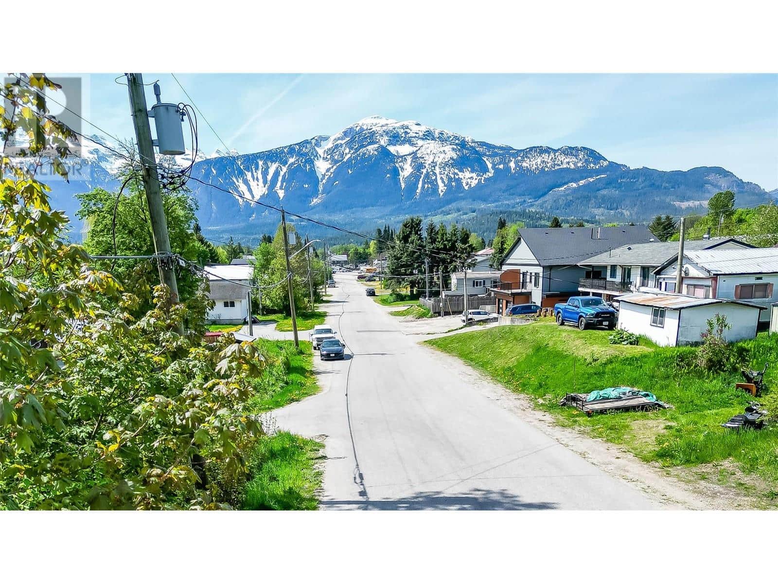 307 Humbert Street - Photo 2 of 6, Revelstoke, British Columbia