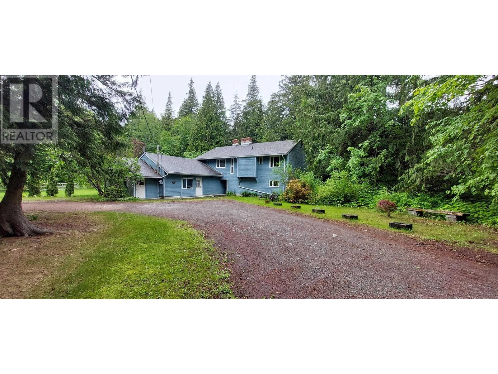 1290 MACKENZIE 20 HIGHWAY — Bella Coola, British Columbia - Main photo
