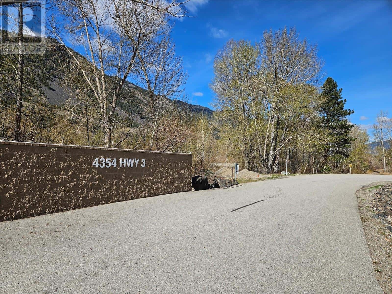 4354 Highway 3 Unit# 36 — Keremeos, British Columbia - Photo 2 of 26