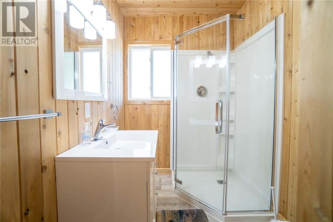 0 Panache Lake Mountain Cove Lodge — Espanola, Ontario - Photo 4 of 73