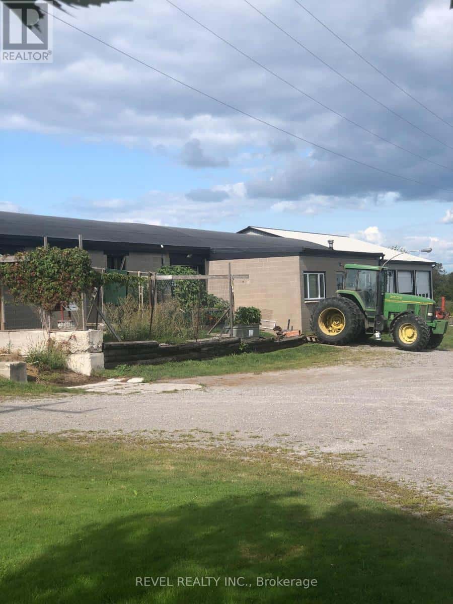 917 COUNTY ROAD 10 — Cavan Monaghan (Cavan Twp), Ontario - Photo 5 of 9