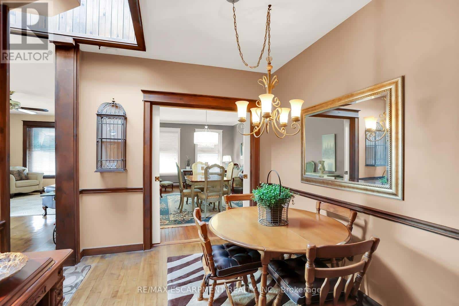 24 CROSS STREET — Welland (Welland Downtown), Ontario - Photo 5 of 40