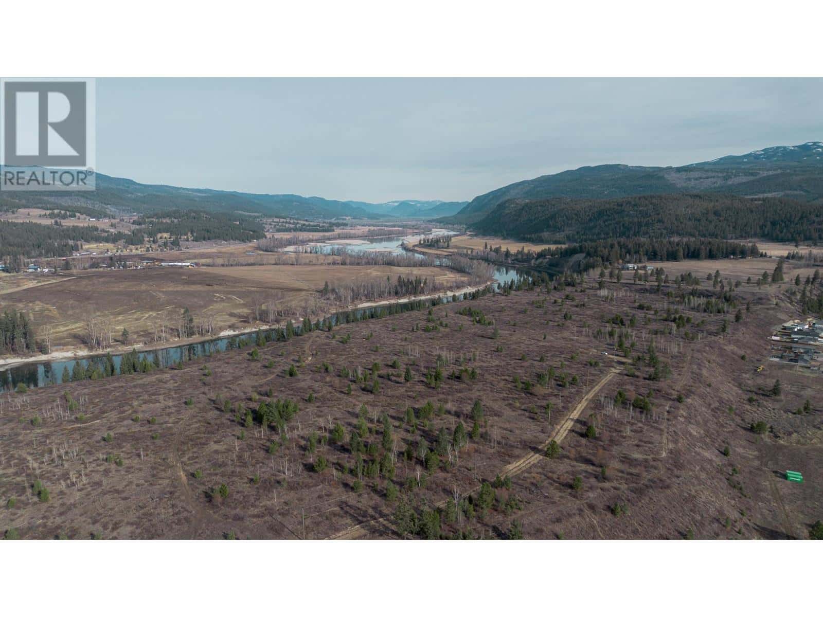 5088 BARRIERE TOWN Road — Barriere, British Columbia - Photo 4 of 17