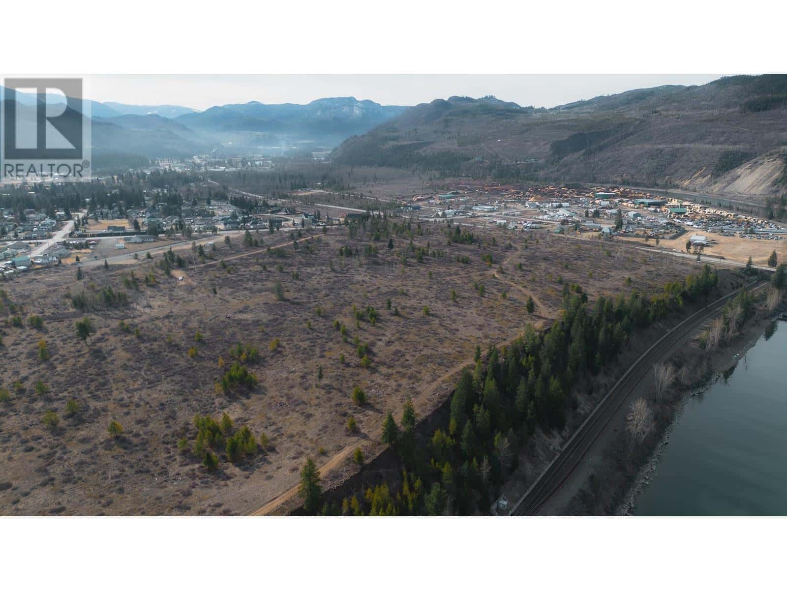 5088 BARRIERE TOWN Road — Barriere, British Columbia - Photo 2 of 17