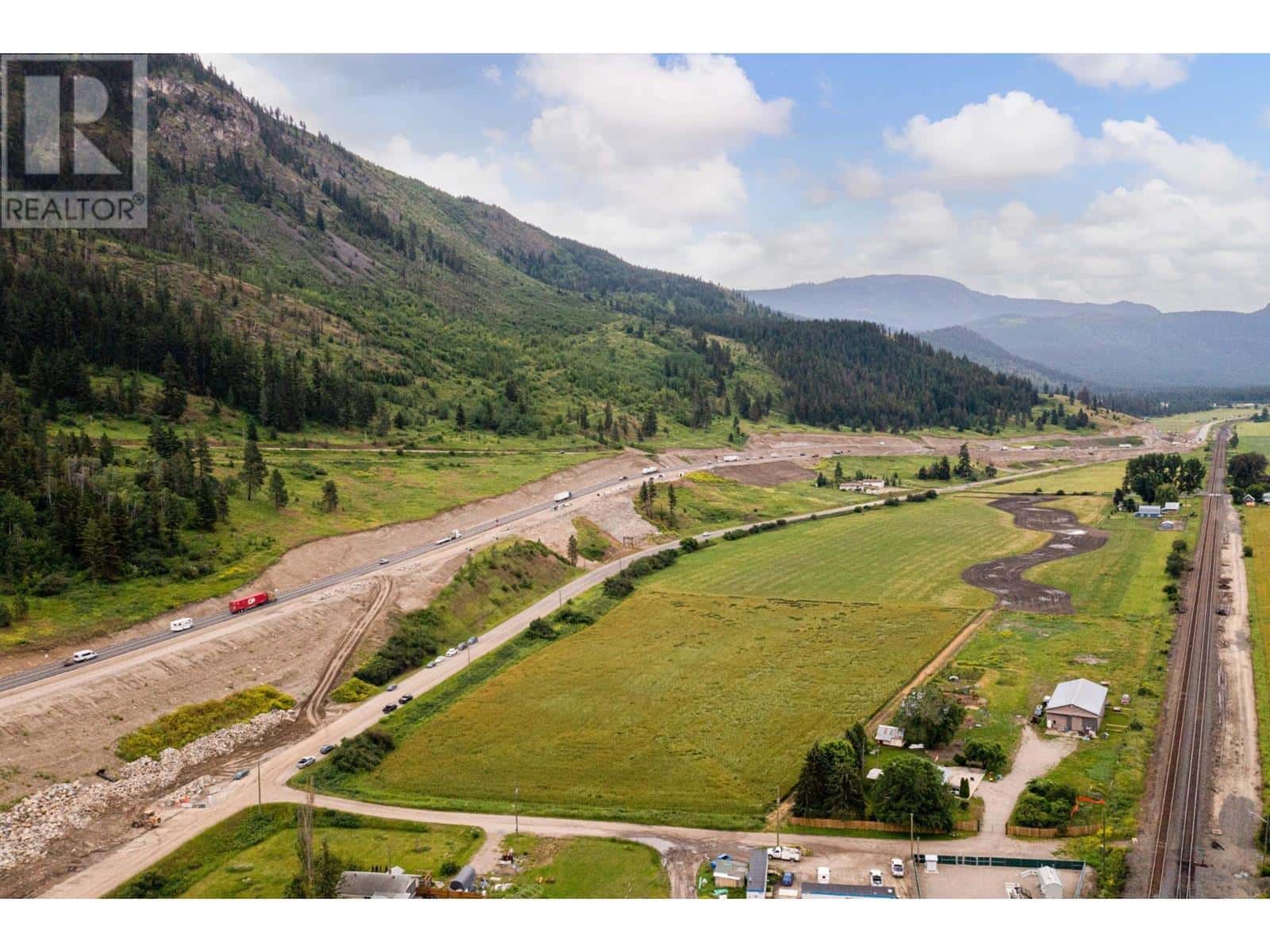 6189 TRANS CANADA Highway — Chase, British Columbia - Photo 2 of 14