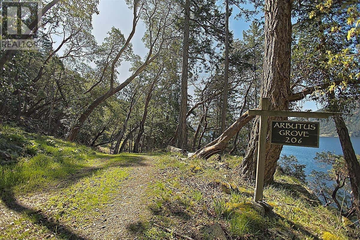 206 NARROWS WEST ROAD — Salt Spring Island, British Columbia - Photo 3 of 28