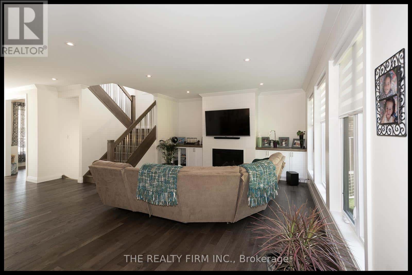 289 KING STREET — Southwest Middlesex (Glencoe), Ontario - Photo 5 of 27