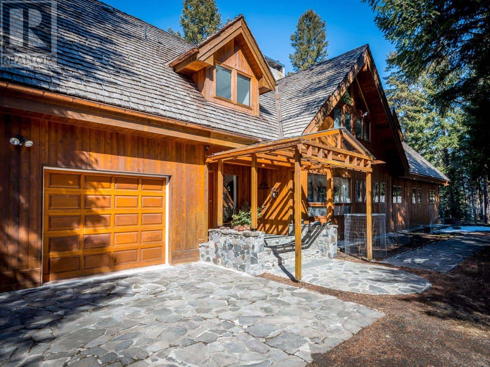 6663 SVEN ROAD — Horse Lake, British Columbia - Photo 3 of 38