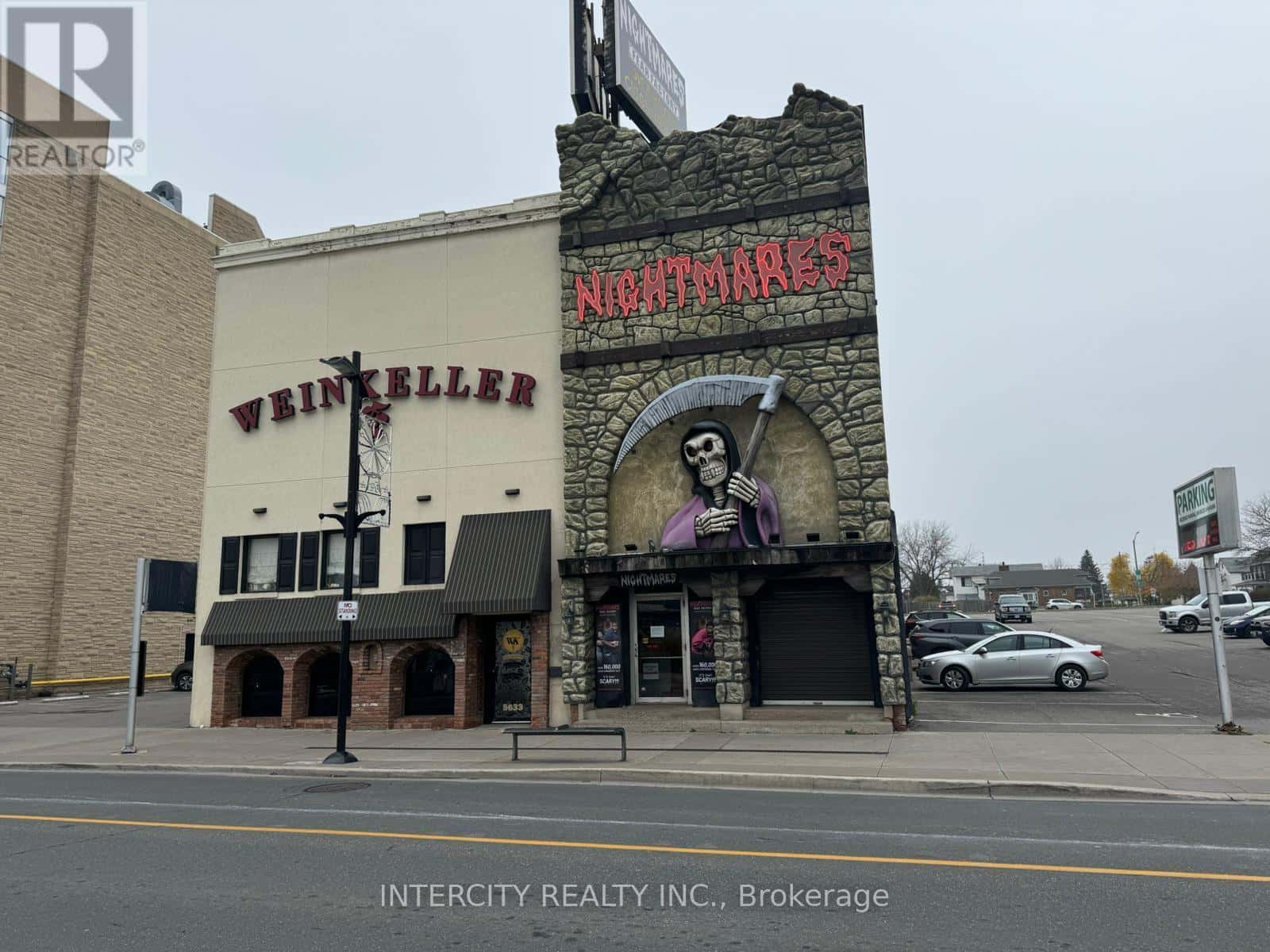 5633 VICTORIA AVENUE — Niagara Falls (Clifton Hill), Ontario - Photo 4 of 11