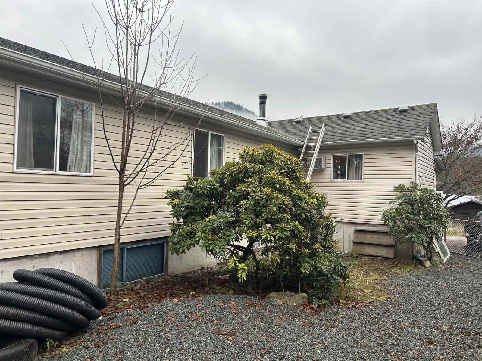 31229 DOUGLAS STREET, Yale "“ Dogwood Valley — Yale, British Columbia - Photo 2 of 5