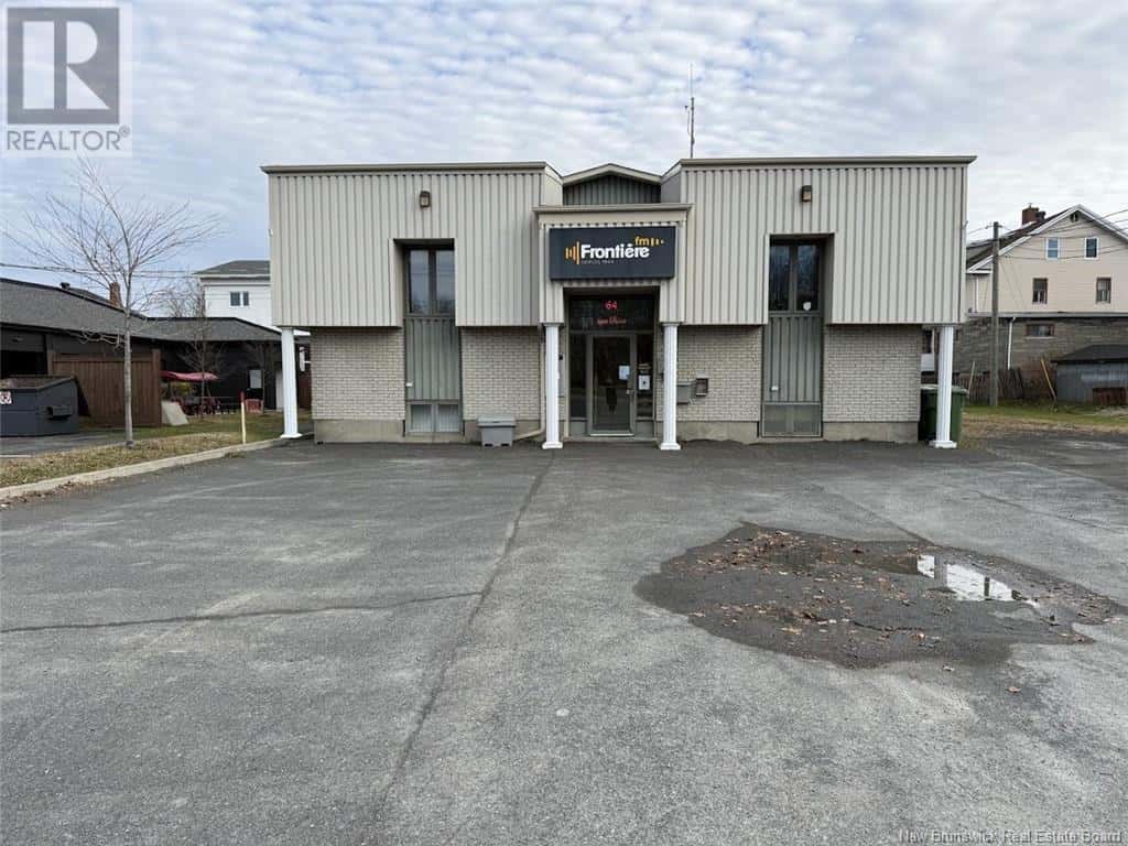 64-68 Rice Street — Edmundston, New Brunswick - Photo 2 of 31