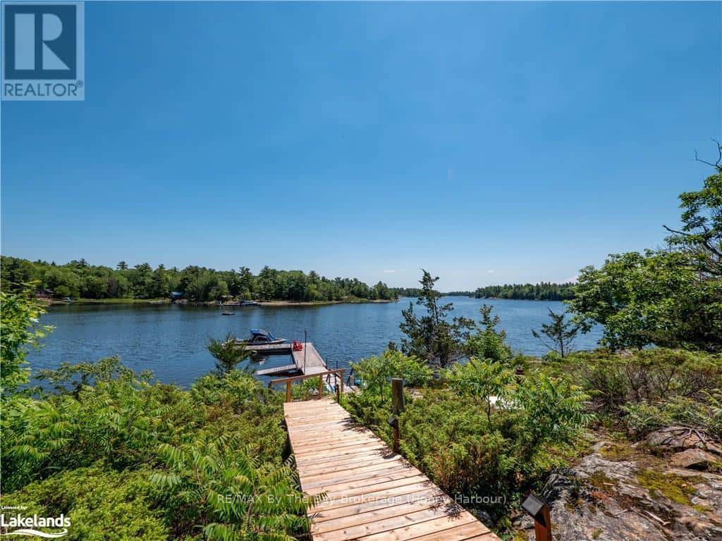 6932 ISLAND 1810 / BONE ISLAND — Georgian Bay (Gibson), Ontario - Photo 3 of 21