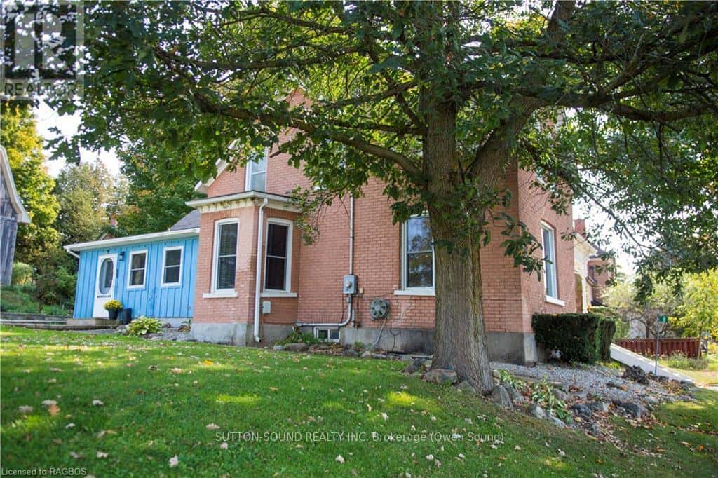 8 ELIZABETH DRIVE — South Bruce Peninsula, Ontario - Photo 3 of 20