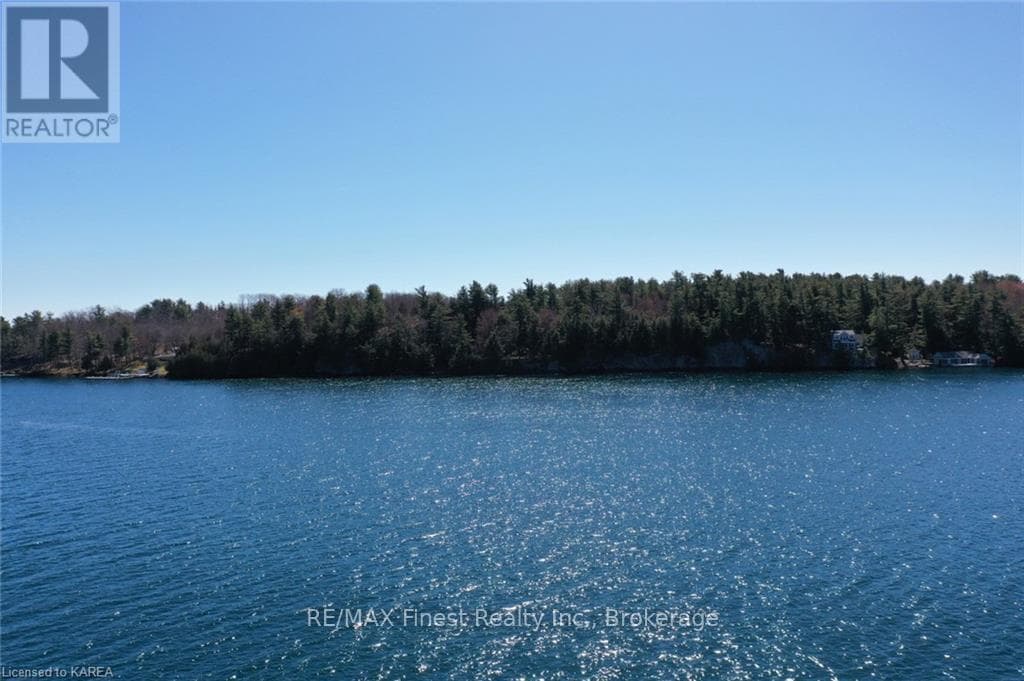 A CLUB ISLAND — Leeds and the Thousand Islands, Ontario - Main photo