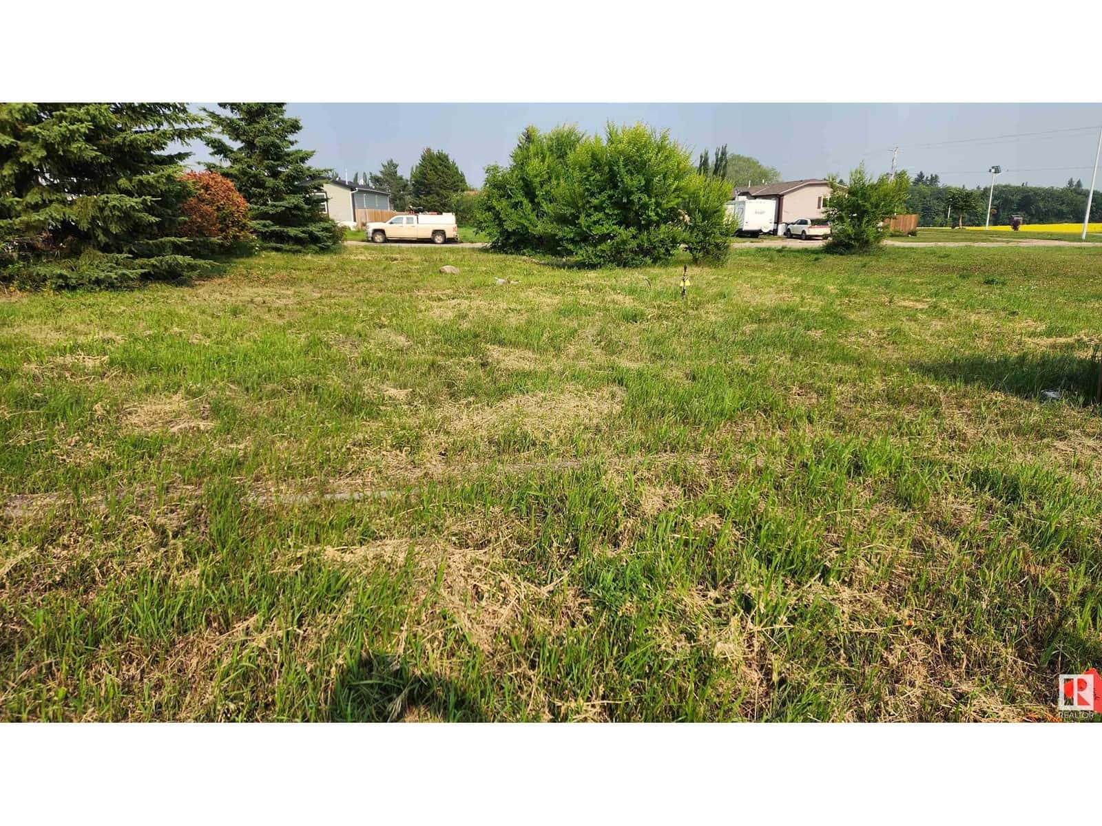 5006 55 ST — Elk Point, Alberta - Photo 2 of 2