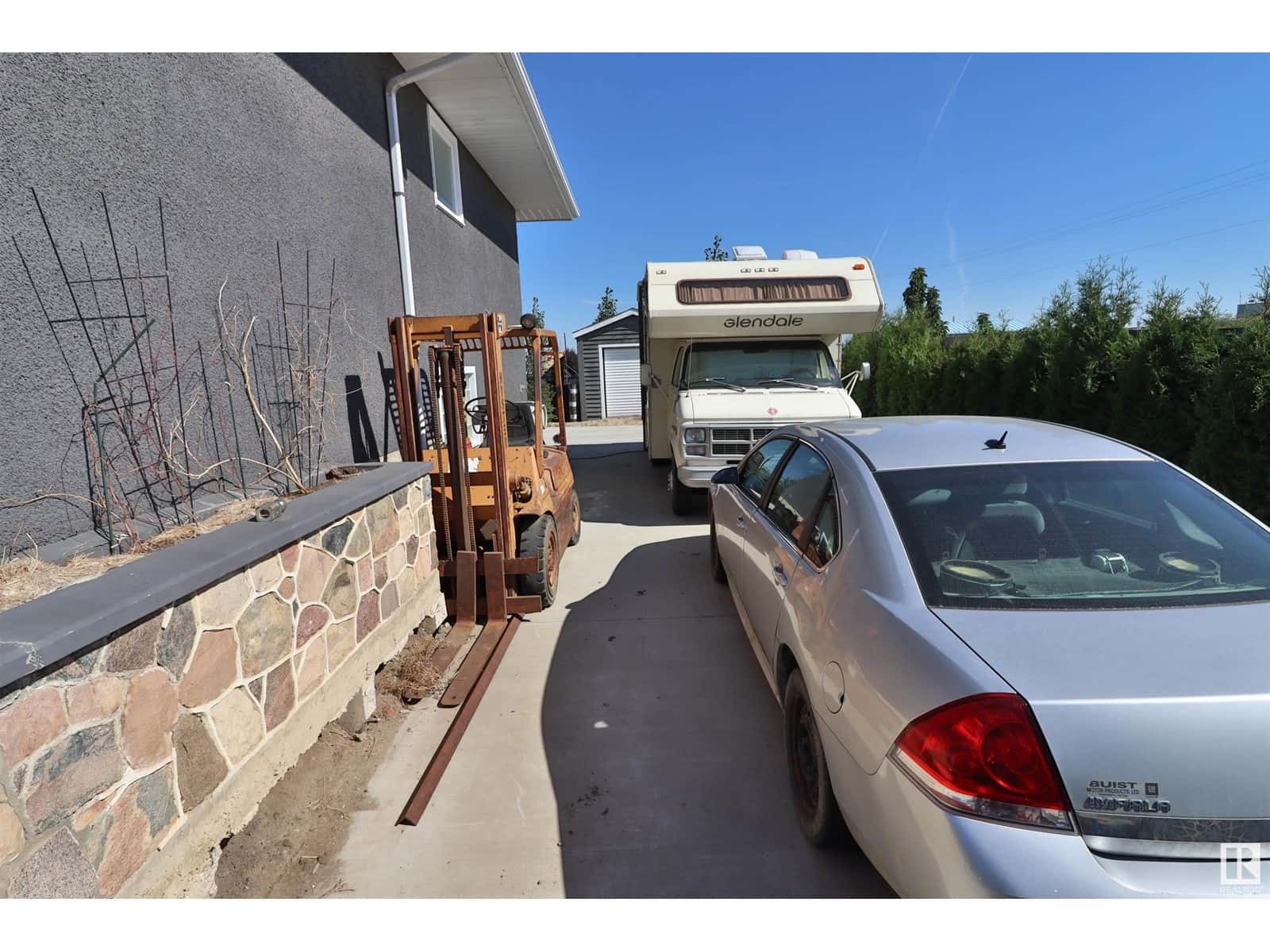 4601 52 ST — Thorsby, Alberta - Photo 5 of 38