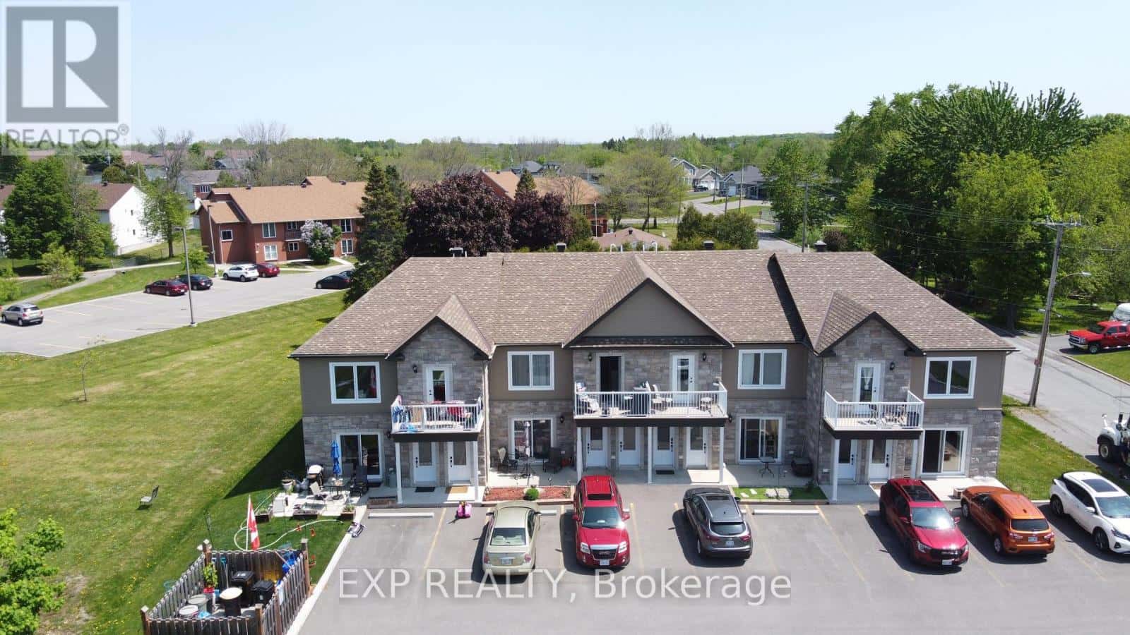 75 KENYON STREET E — North Glengarry, Ontario - Photo 4 of 5