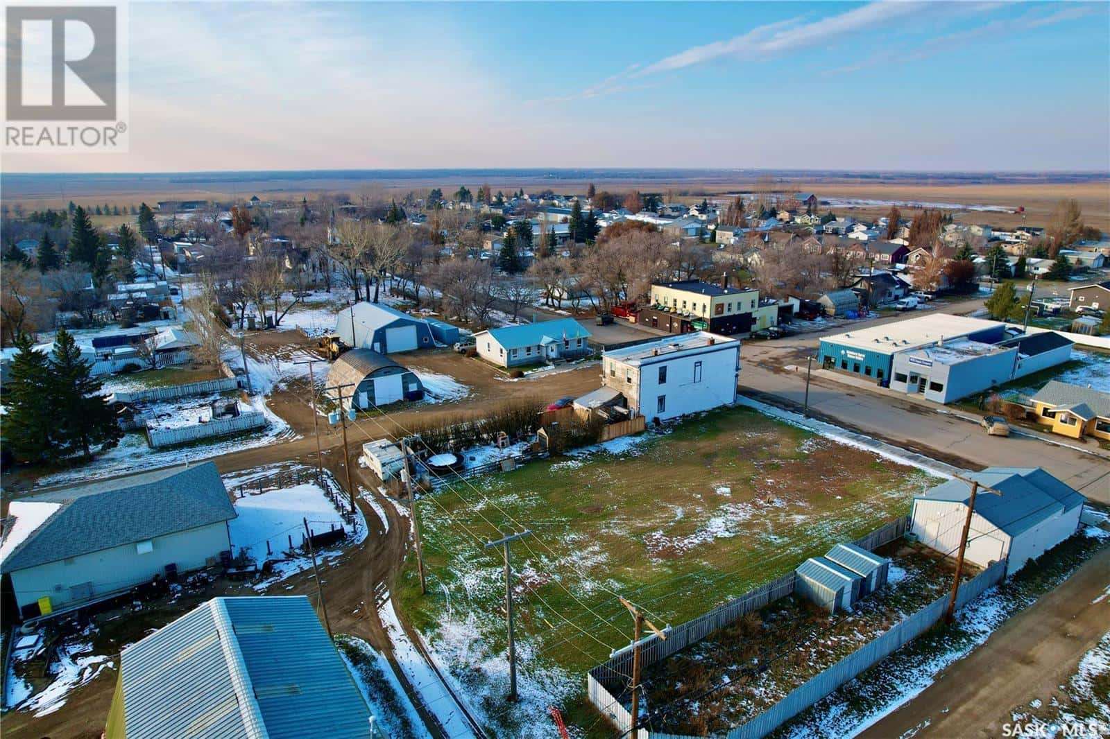 406 Second STREET — Dundurn, Saskatchewan - Photo 3 of 11