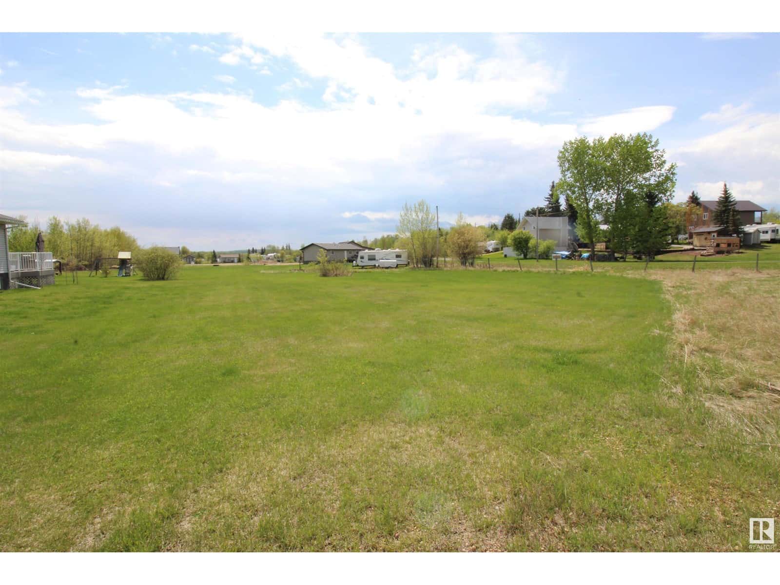 103 57330 Range Road 30 — Rural Barrhead County, Alberta - Photo 2 of 7