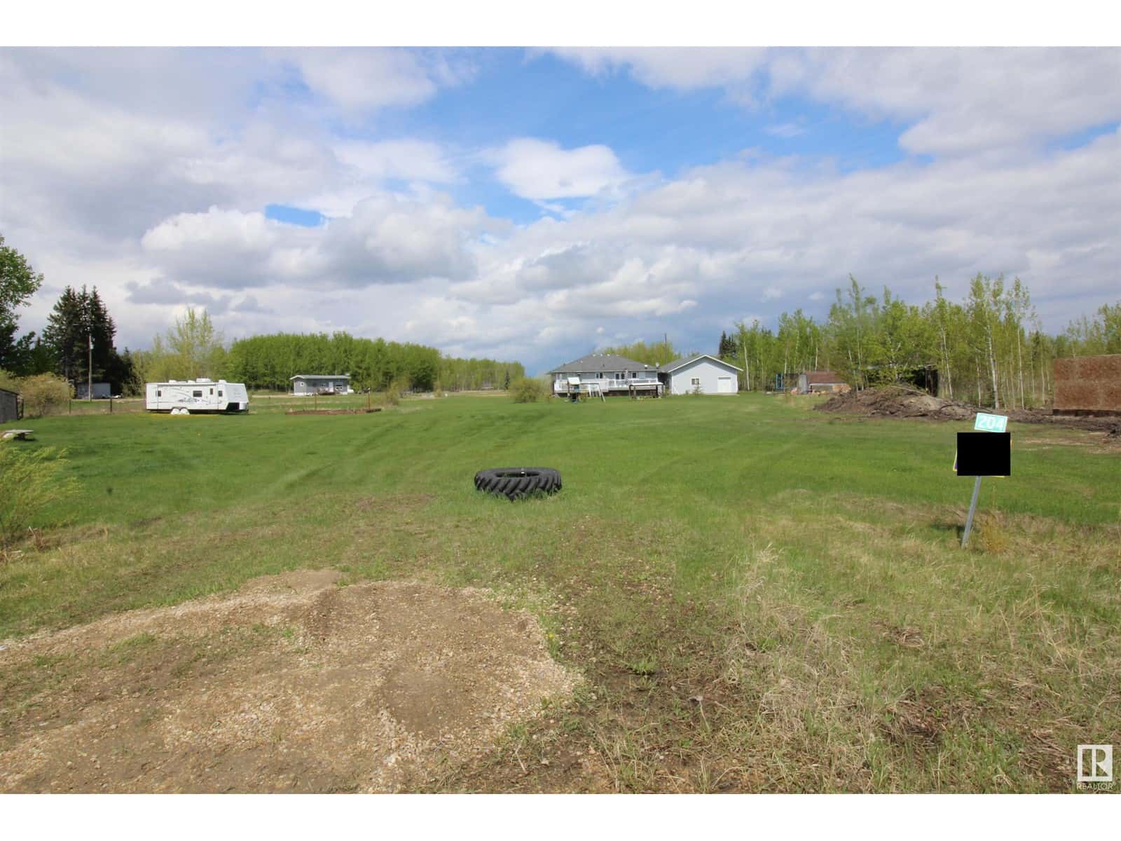 204 57328 Range Road 30 — Rural Barrhead County, Alberta - Photo 2 of 7