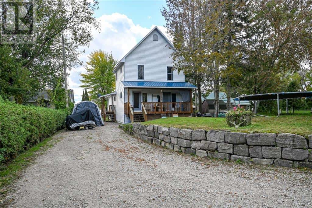 111 RIDEAU STREET — Drummond/North Elmsley, Ontario - Photo 2 of 30