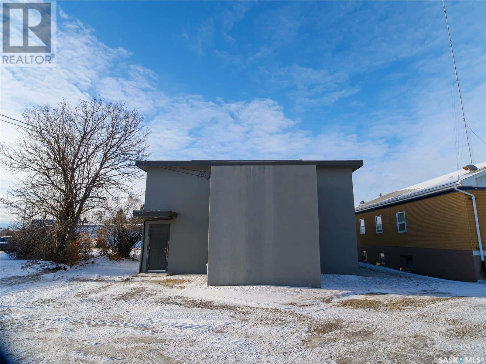 52 Main STREET — Shellbrook, Saskatchewan - Photo 4 of 39