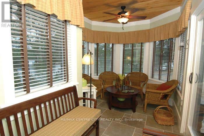 VILLA16 - 1020 BIRCH GLEN ROAD — Lake of Bays (Mclean), Ontario - Photo 5 of 14