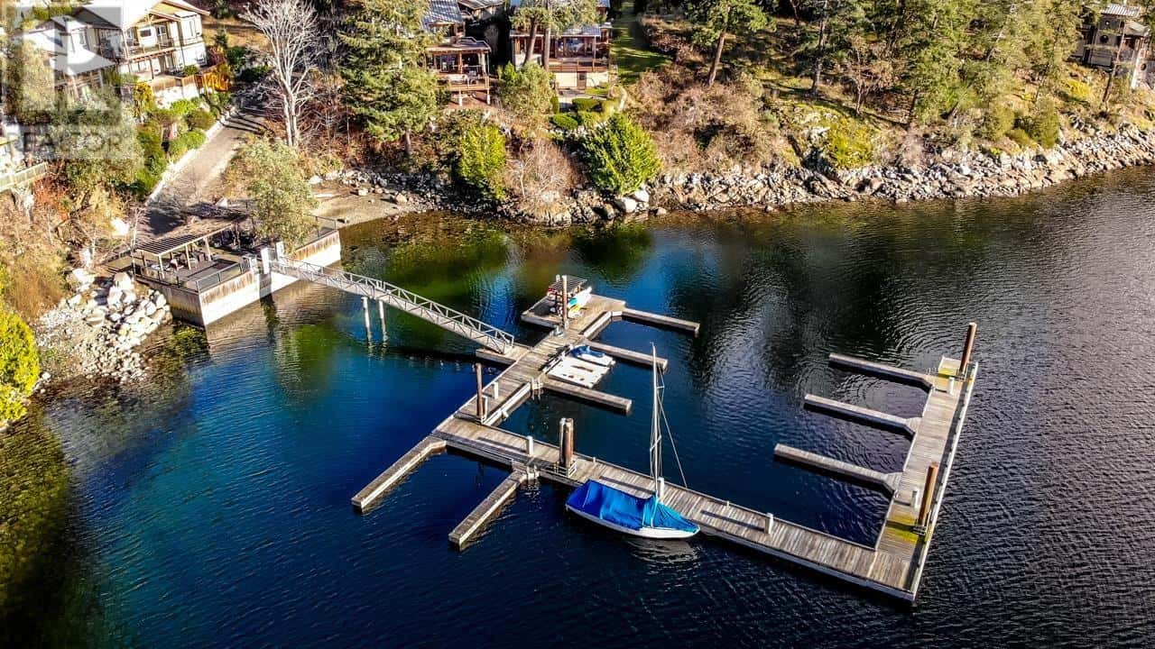 LOT 19 PINEHAVEN WAY — Pender Harbour, British Columbia - Photo 2 of 10