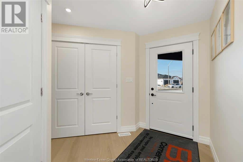 68 GRAF STREET — Harrow, Ontario - Photo 3 of 36