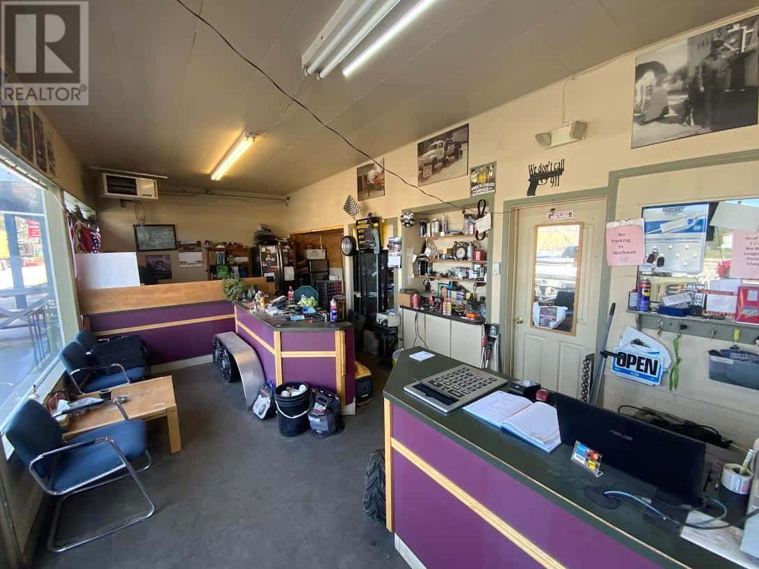 5129 9TH Avenue — Okanagan Falls, British Columbia - Photo 5 of 9