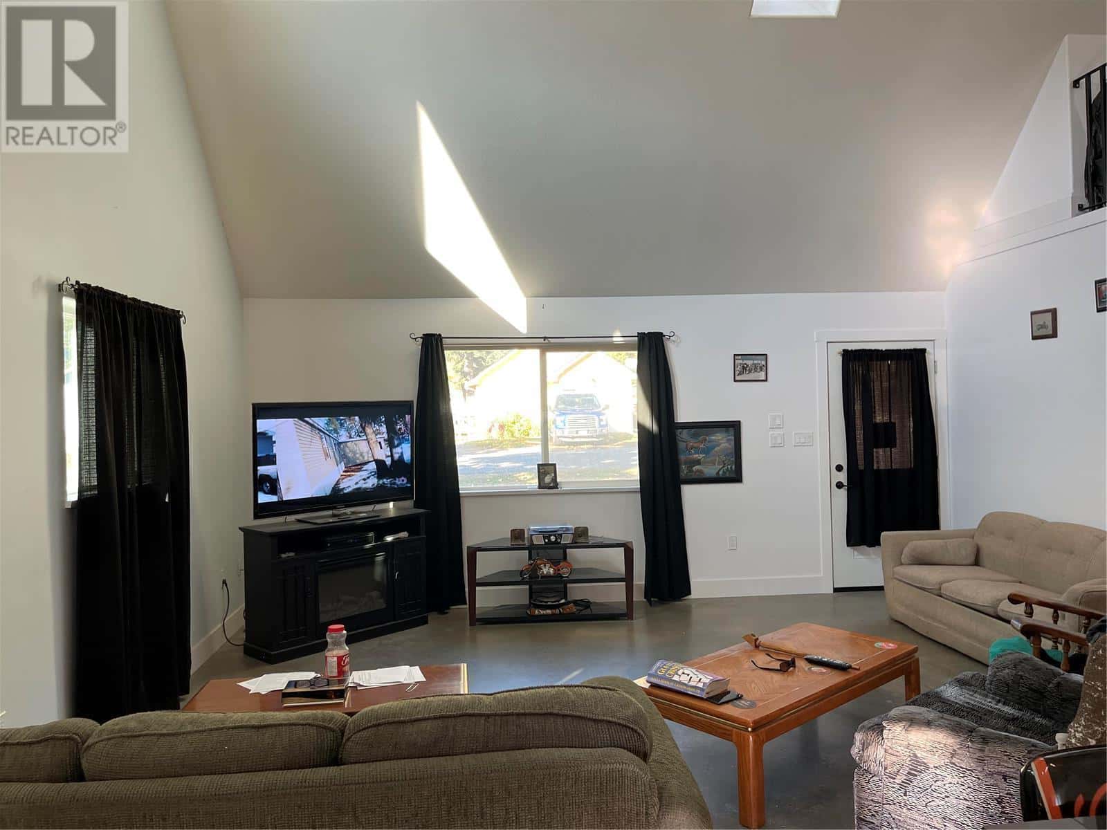 5763 Ponderosa Road — Falkland, British Columbia - Photo 4 of 22