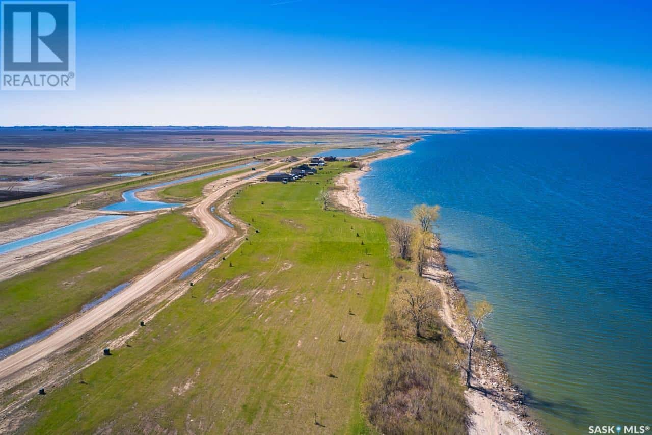 100 Sunset Acres LANE — Last Mountain Valley RM No. 250, Saskatchewan - Photo 2 of 50