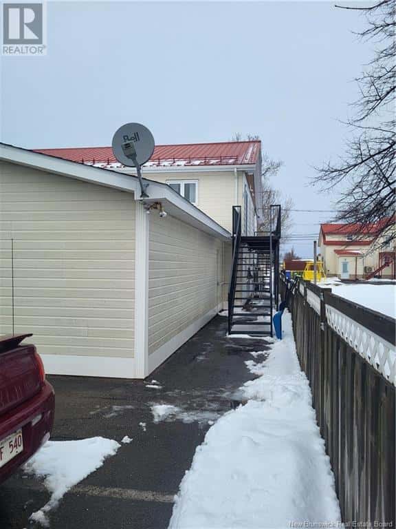 140 10 Eme Street — Shippagan, New Brunswick - Photo 5 of 5