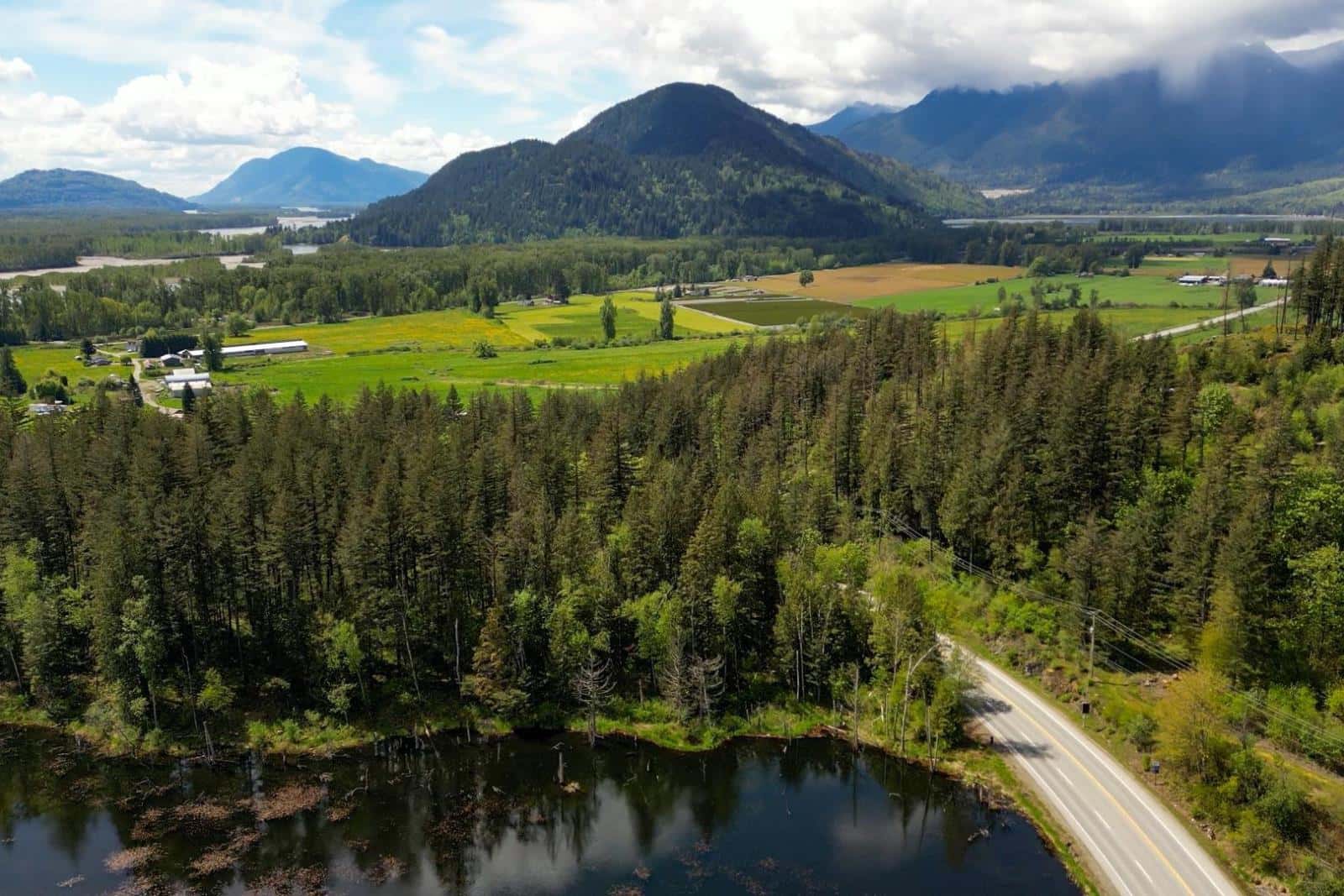 1724 LOUGHEED HIGHWAY, Mt Woodside — Agassiz, British Columbia - Photo 3 of 19