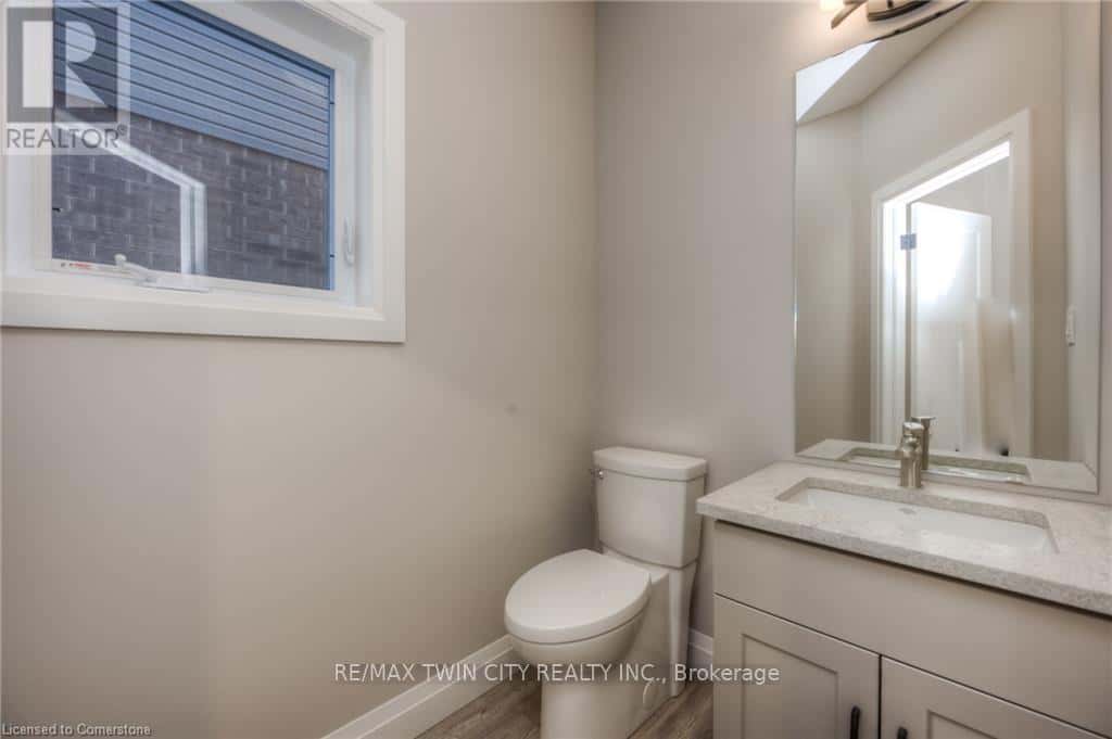 63 WEYMOUTH STREET — Woolwich, Ontario - Photo 2 of 28