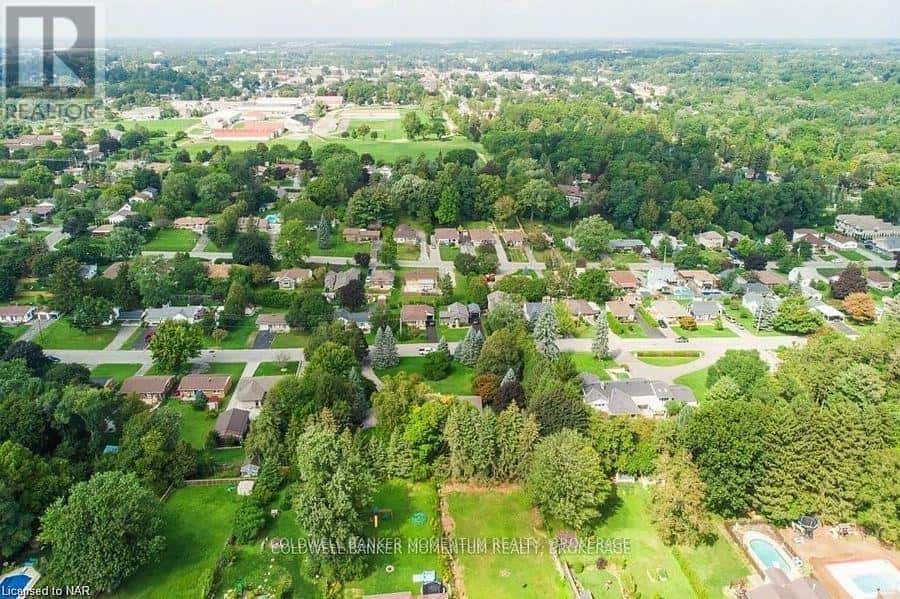 34 POPLAR STREET — Norfolk (Simcoe), Ontario - Photo 2 of 4