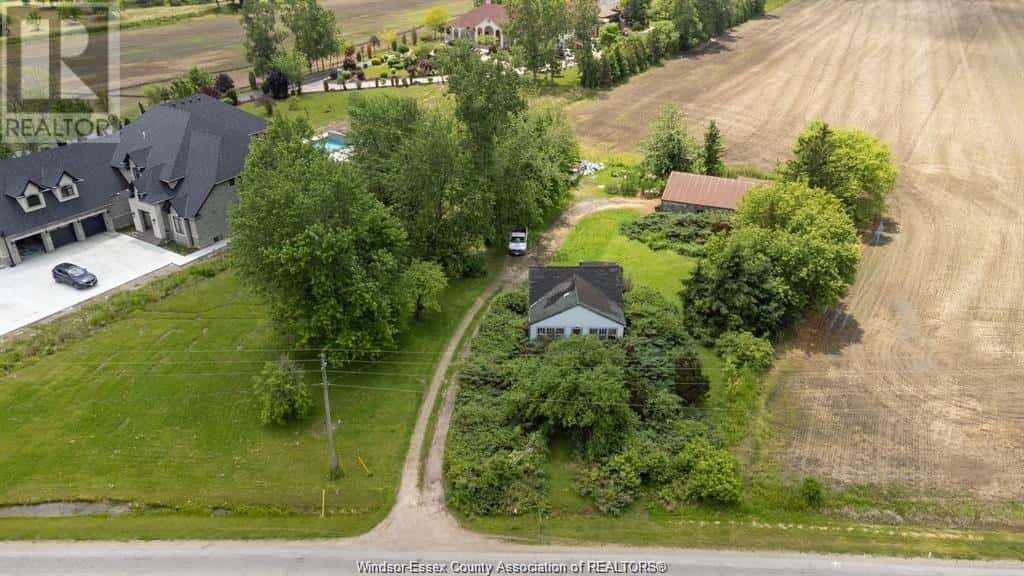 5075 NORTH TALBOT ROAD — Tecumseh, Ontario - Photo 4 of 4