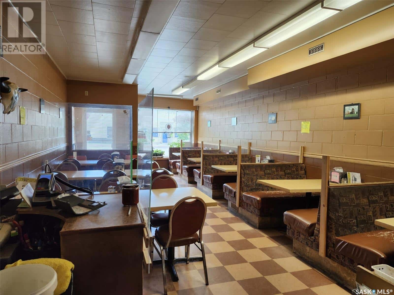 221 Main STREET — Biggar, Saskatchewan - Photo 4 of 14