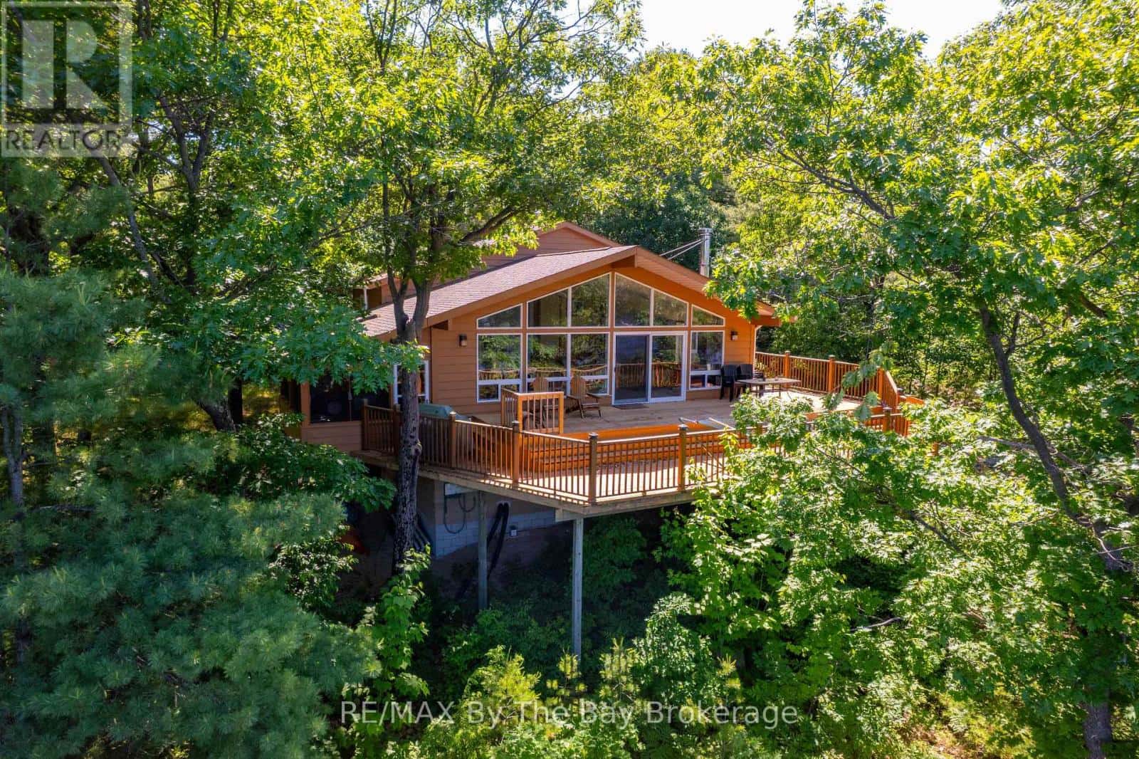 3140 ISLAND 1810 — Georgian Bay (Gibson), Ontario - Photo 5 of 29