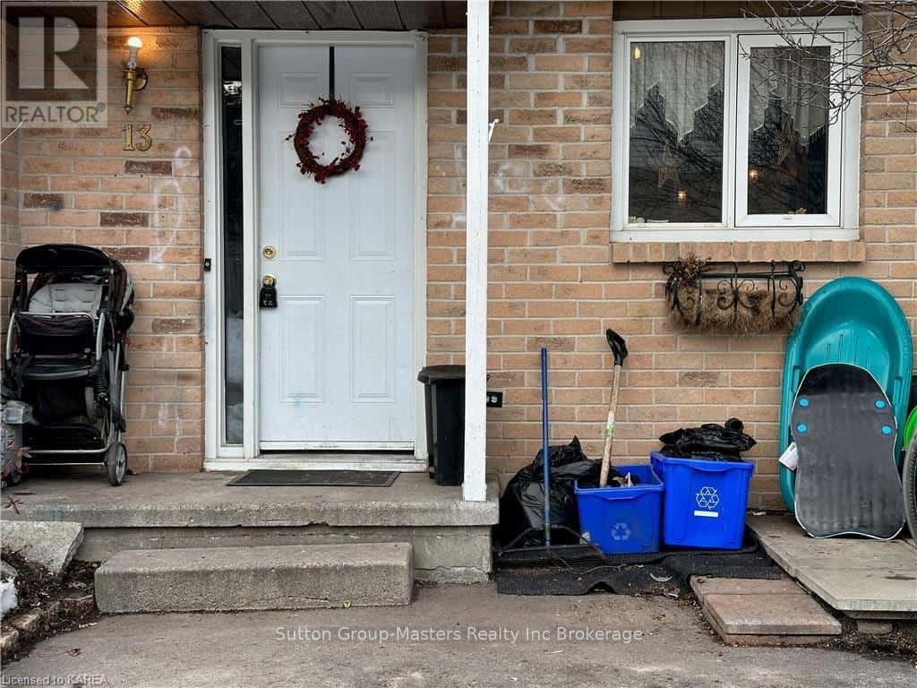 13 Coventry Crescent