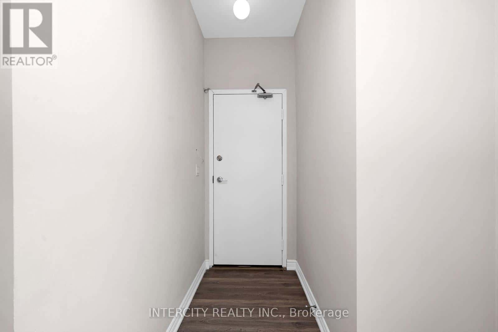 205 - 30 HALLIFORD PLACE — Brampton (Goreway Drive Corridor), Ontario - Photo 4 of 18