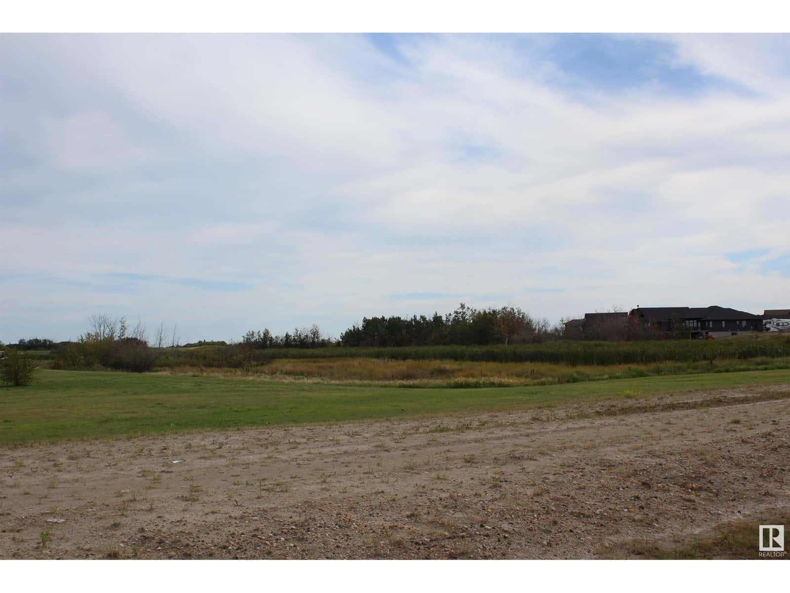 41 Whitetail GR — Mundare, Alberta - Photo 3 of 4