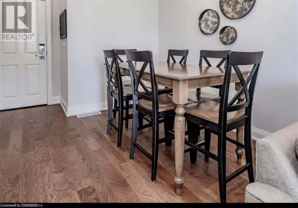 1869 HWY 118 — Bracebridge, Ontario - Photo 5 of 38