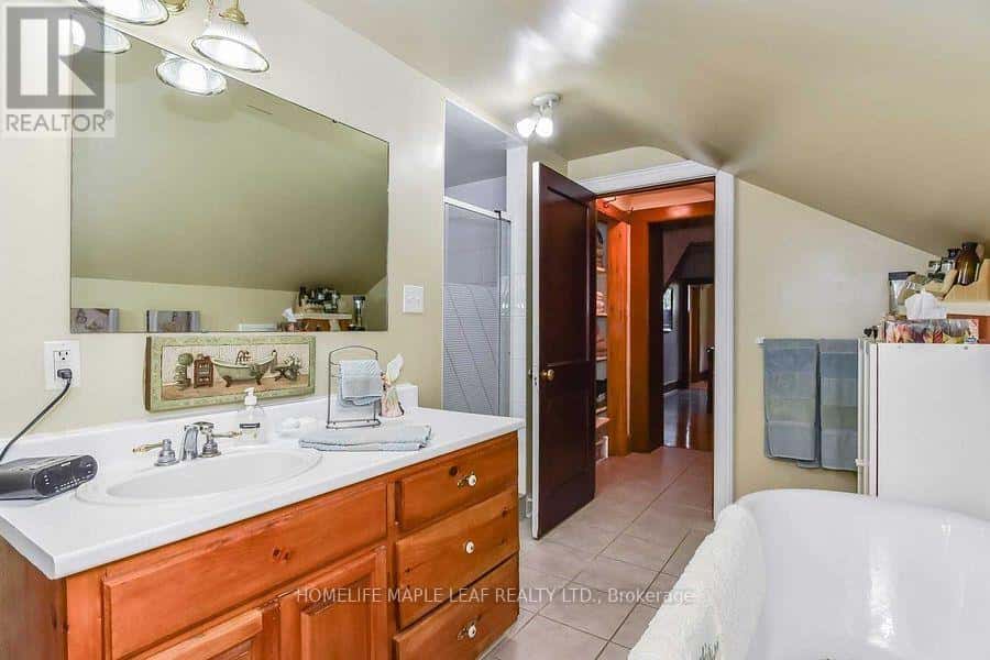 4162 HIGHWAY 6 ROAD — Puslinch, Ontario - Photo 5 of 17